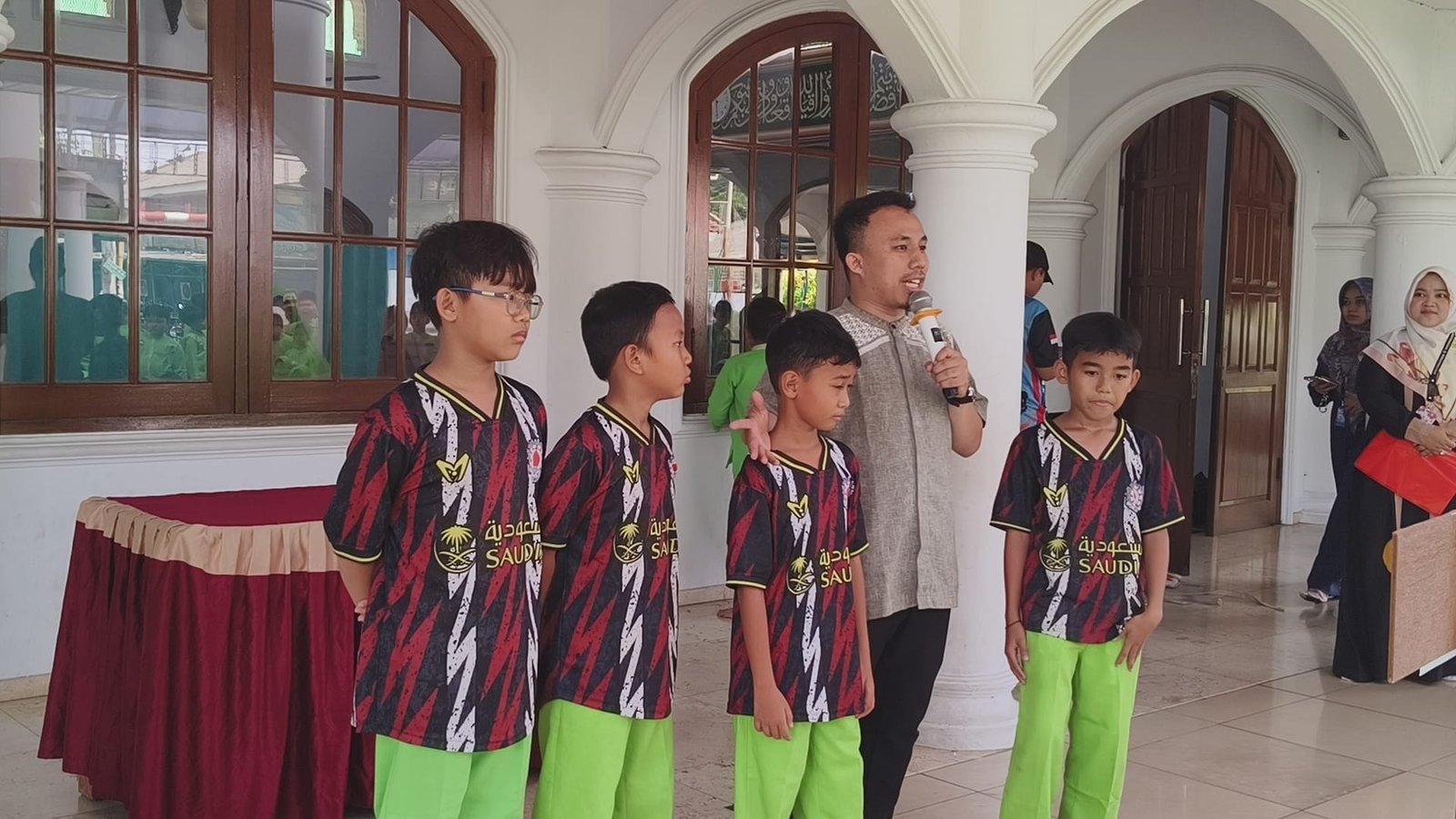 filter: 0; fileterIntensity: 0.0; filterMask: 0; captureOrientation: 0;
algolist: 0;
multi-frame: 1;
brp_mask:0;
brp_del_th:null;
brp_del_sen:null;
delta:null;
module: video;hw-remosaic: false;touch: (-1.0, -1.0);sceneMode: 0;cct_value: 0;AI_Scene: (-1, -1);aec_lux: 0.0;aec_lux_index: 0;albedo:  ;confidence:  ;motionLevel: -1;weatherinfo: weather?null, icon:null, weatherInfo:100;temperature: 45;